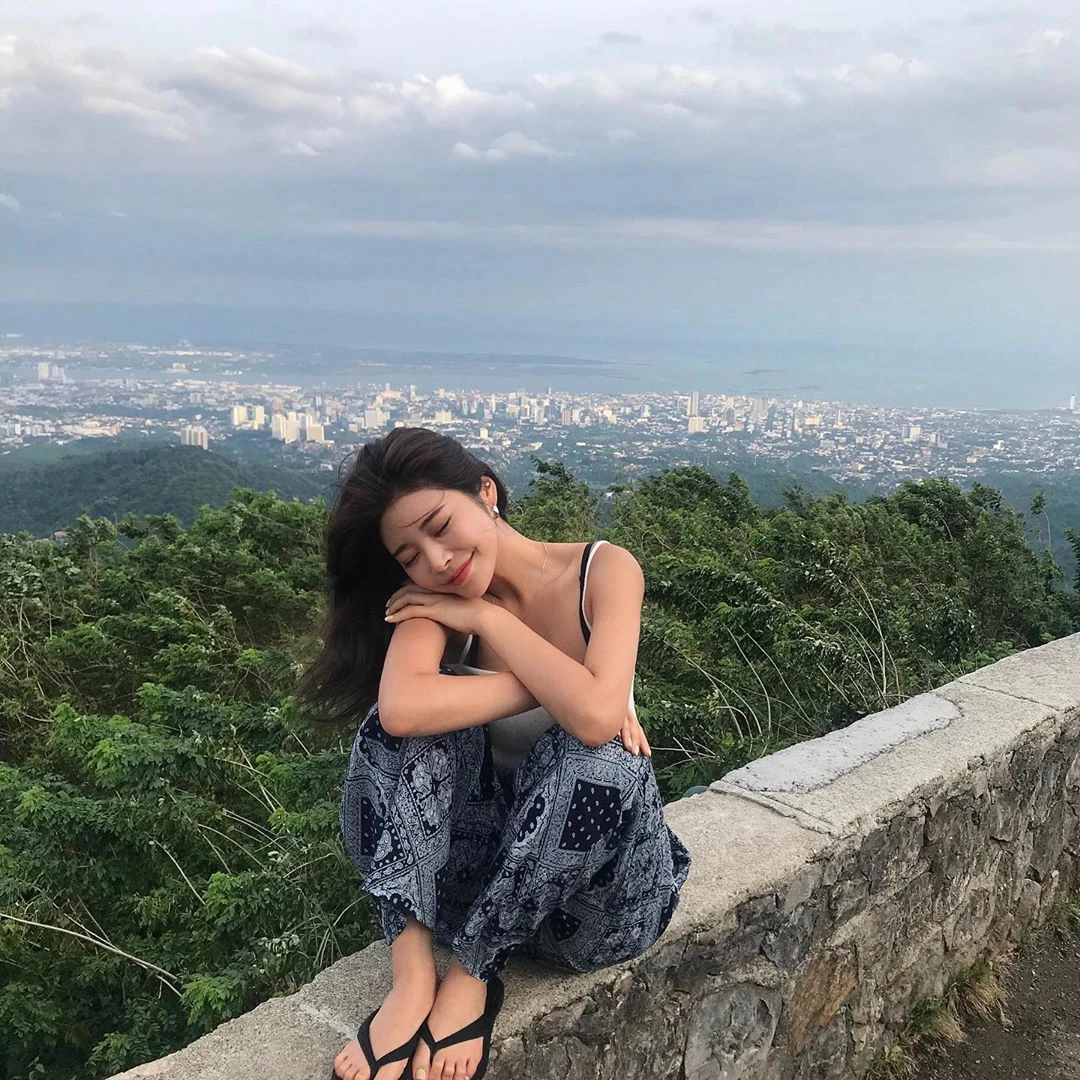 甜美外表私藏姣好身材 飘散女神光芒让网友暴动